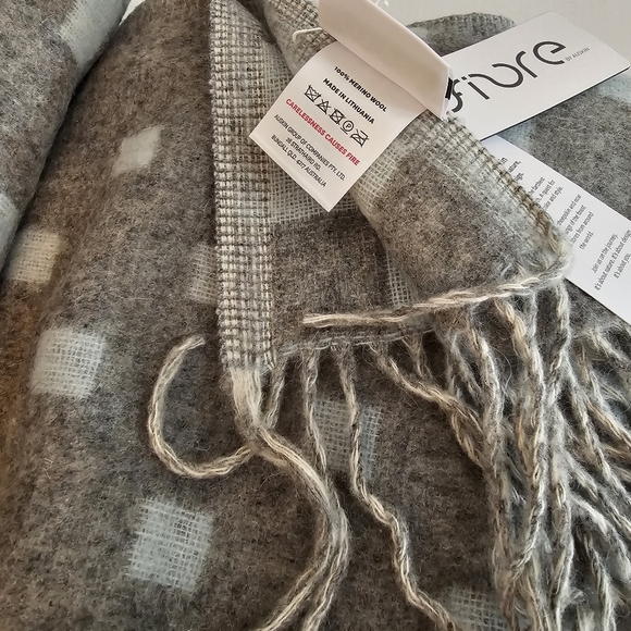 Fibre By Auskin Merino Wool Throw Blanket Gray Seamist - Picture 9 of 16